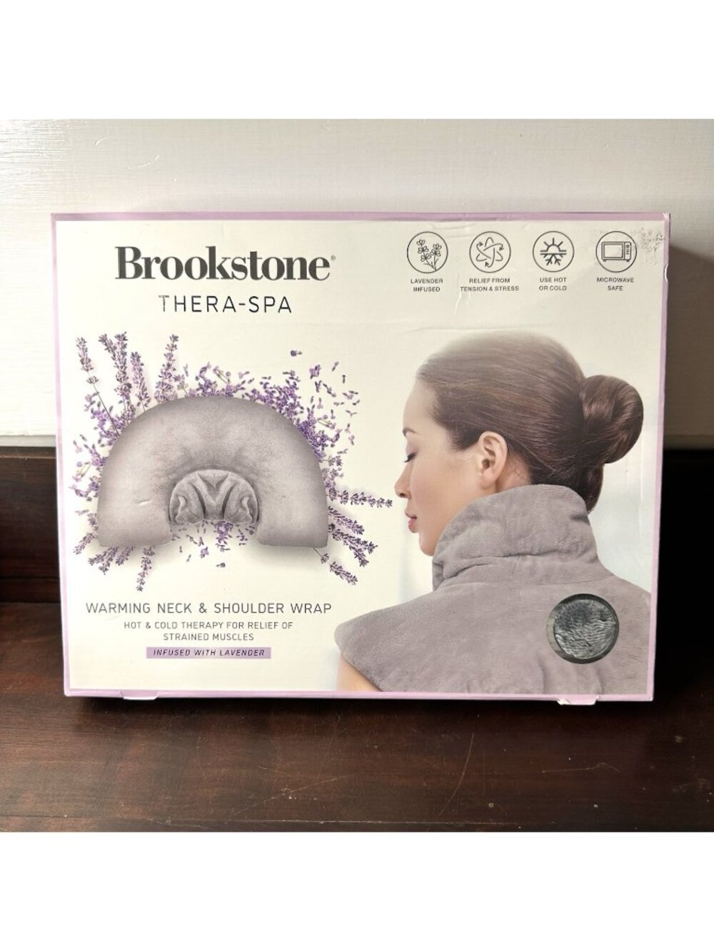 Brookstone Thera Spa Hot & Cold Therapy Lavender Infused Neck Shoulder Wrap NIB